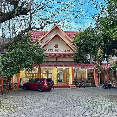 Hotel Dewi Sri Redpartner Yogyakarta Ngoại thất bức ảnh